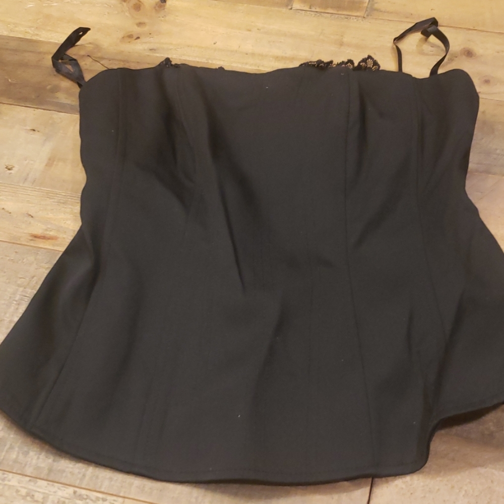 Strapless top